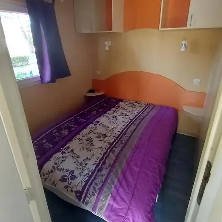 Bungalow Camping Coulumiere *